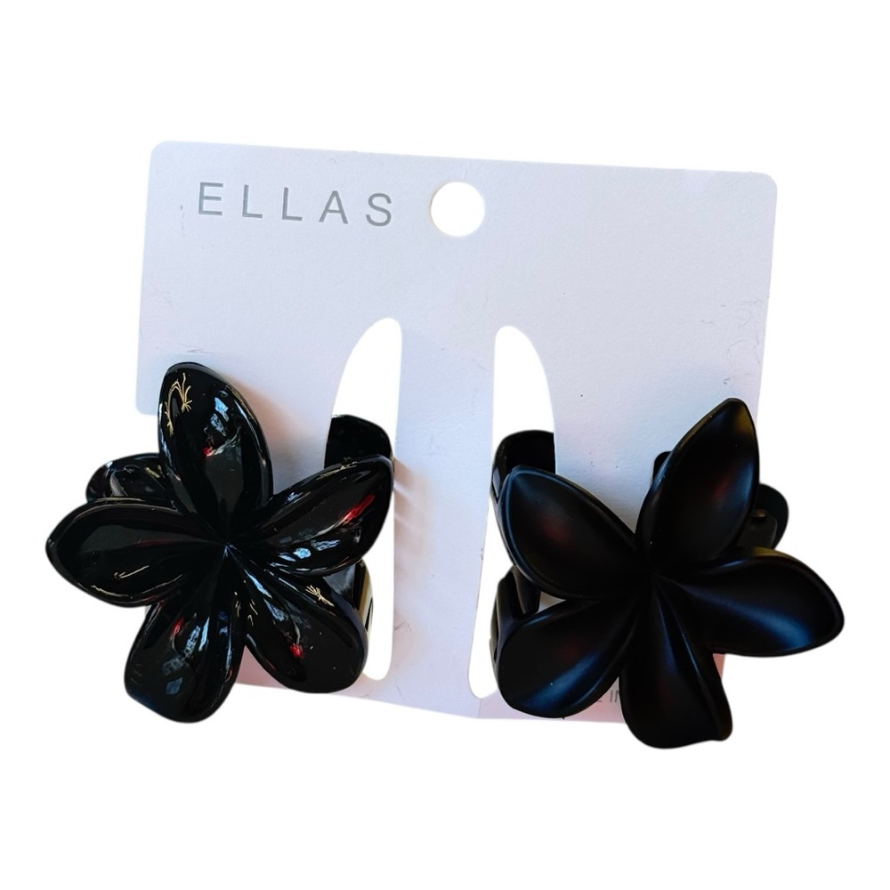 Ellas Flower Hair Clips Set - Picture 4 of 5